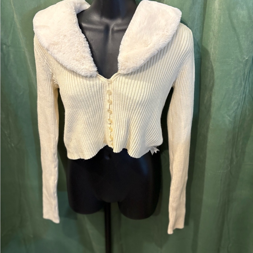 Stradivarius Beige Ribbed Cardigan with Faux Fur Trim